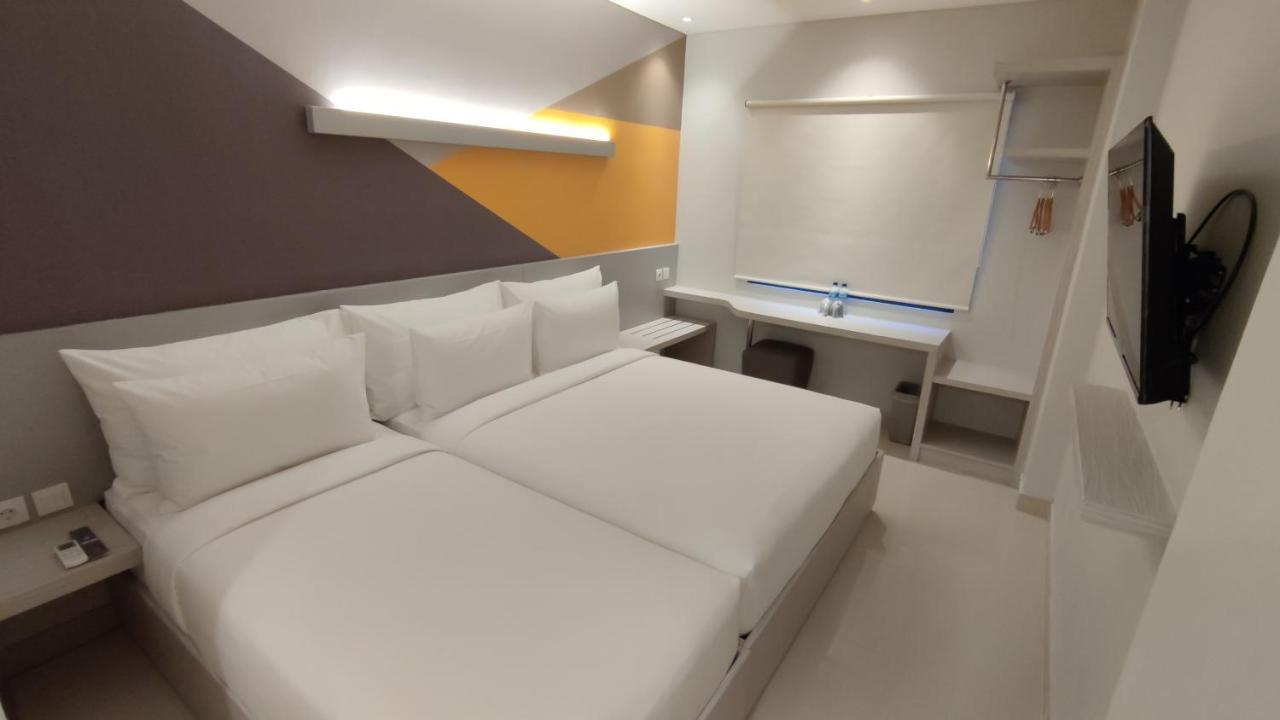 Kamar Triple